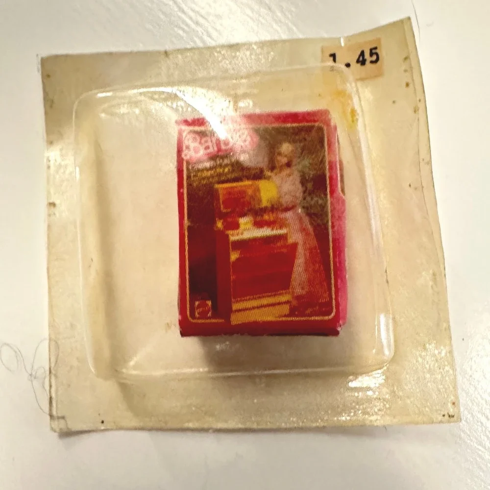 Vintage Barbie Miniature Range 1 12 Scale Dollhouse Accessory New In Package